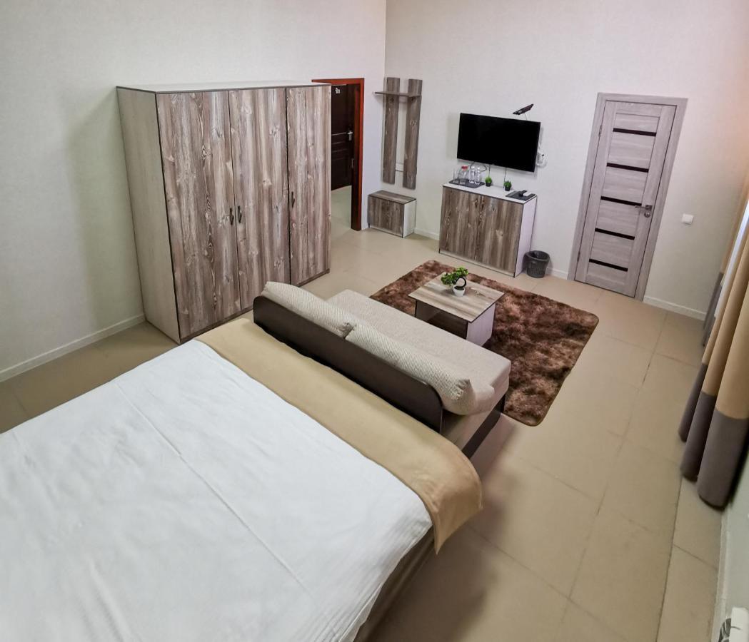 Tarlan Hotel 阿克套 外观 照片