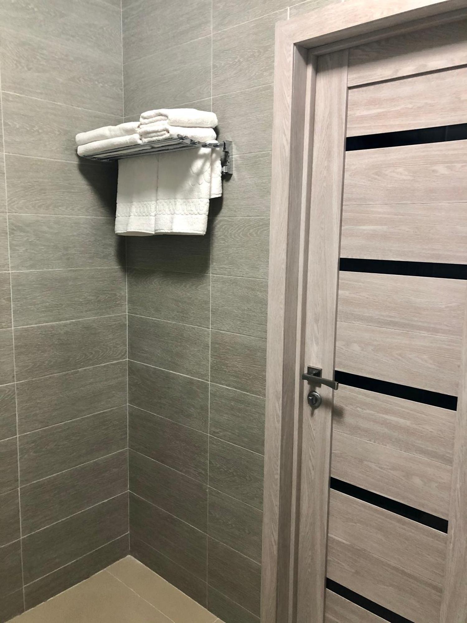 Tarlan Hotel 阿克套 外观 照片
