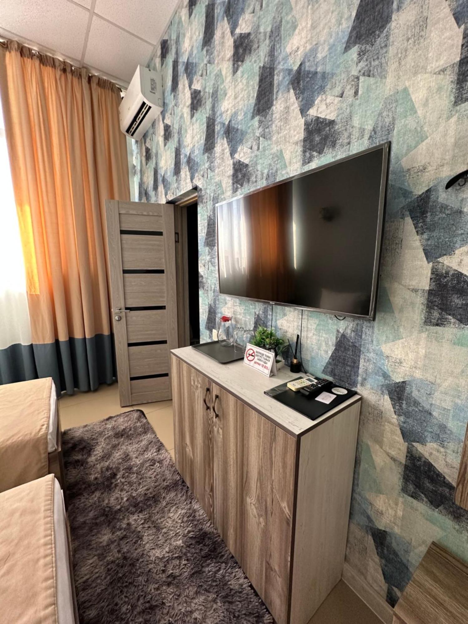 Tarlan Hotel 阿克套 外观 照片